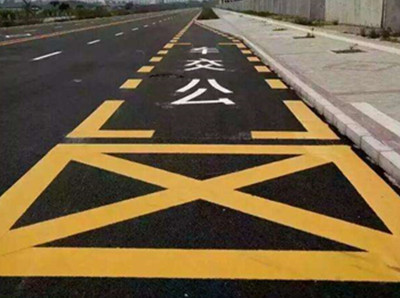 如皋道路黄色网格线